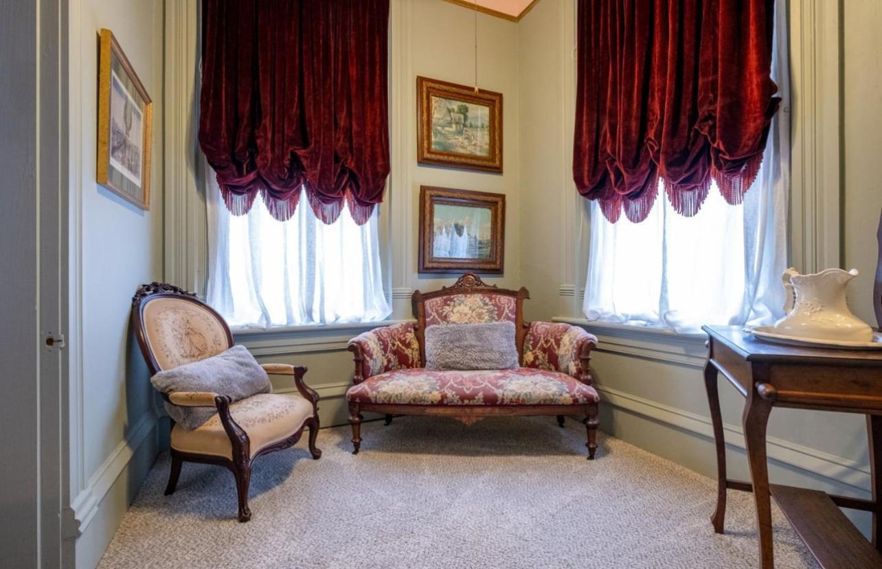 The Empress Of Little Rock Bed & Breakfast Exterior foto