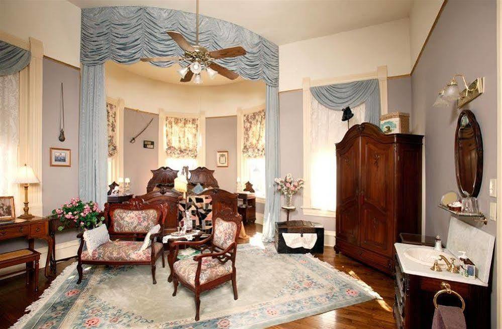 The Empress Of Little Rock Bed & Breakfast Exterior foto