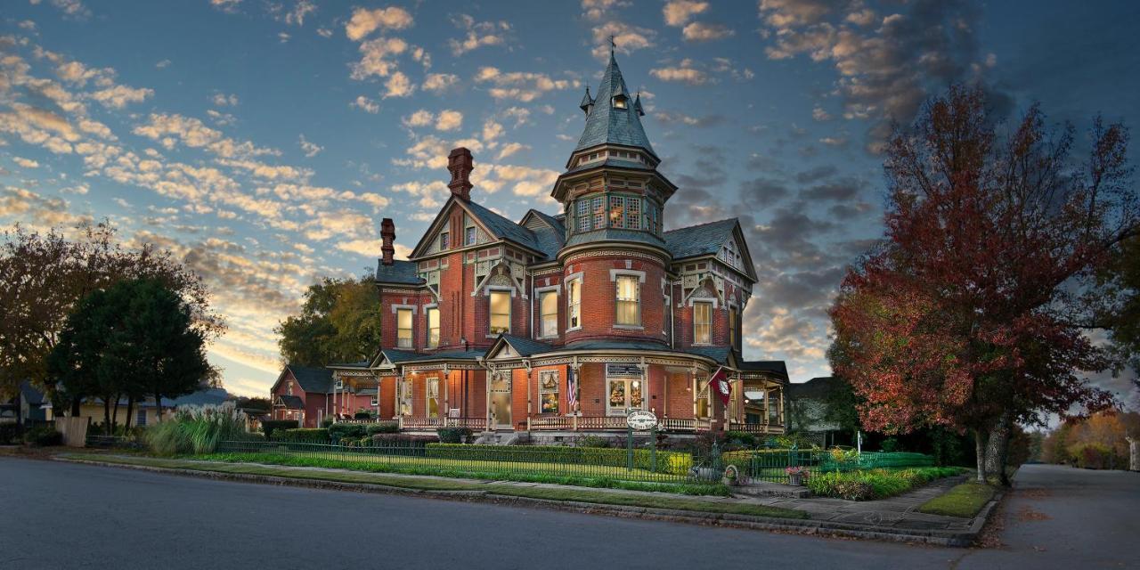 The Empress Of Little Rock Bed & Breakfast Exterior foto